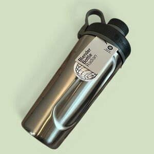 NWT BLENDERBOTTLE Classic Loop Top Shaker Stainless